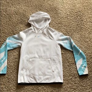 white nike sports sweatshirt